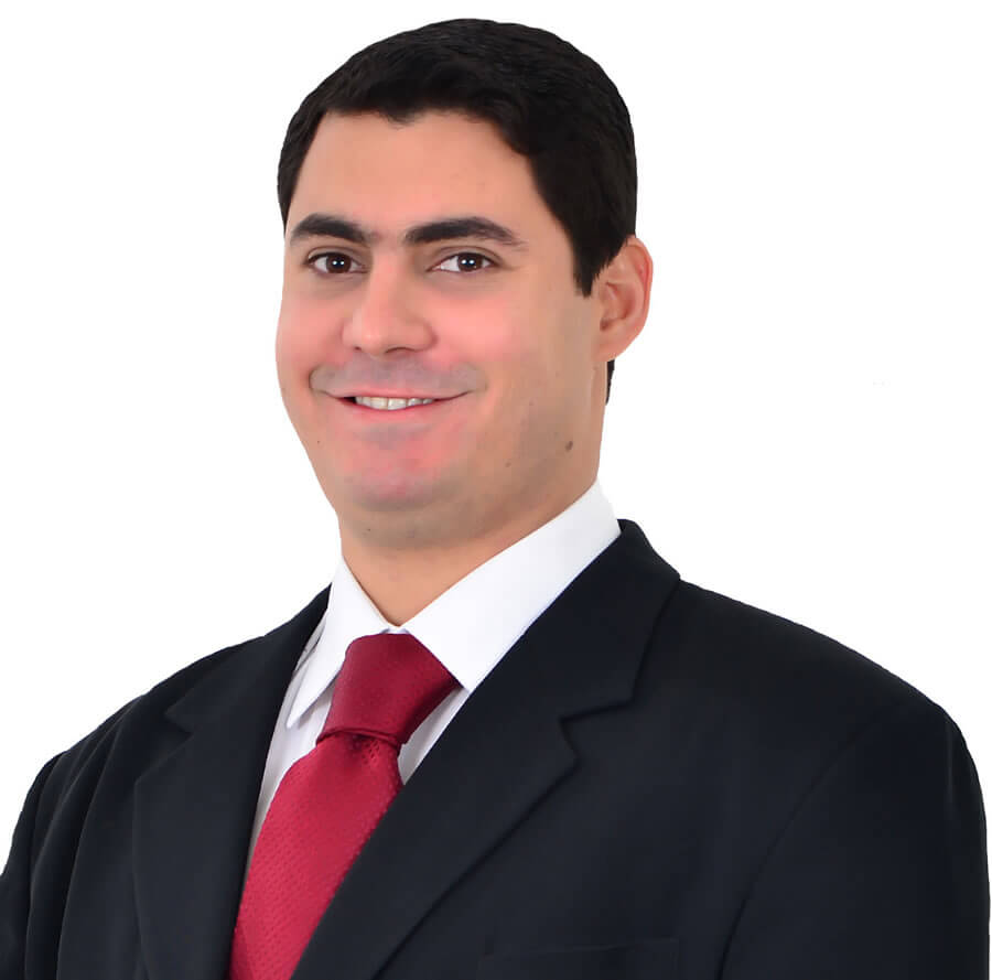 O médico radio-oncologista Marco Antonio C. Campos de Santana - Sanar Medicina